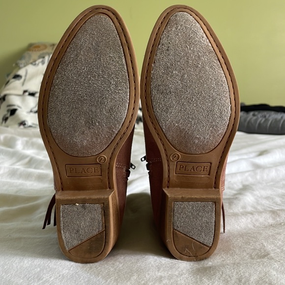 Children’s Place, Girls Dress Boots, Girls Size 2, Brown - Picture 5 of 5
